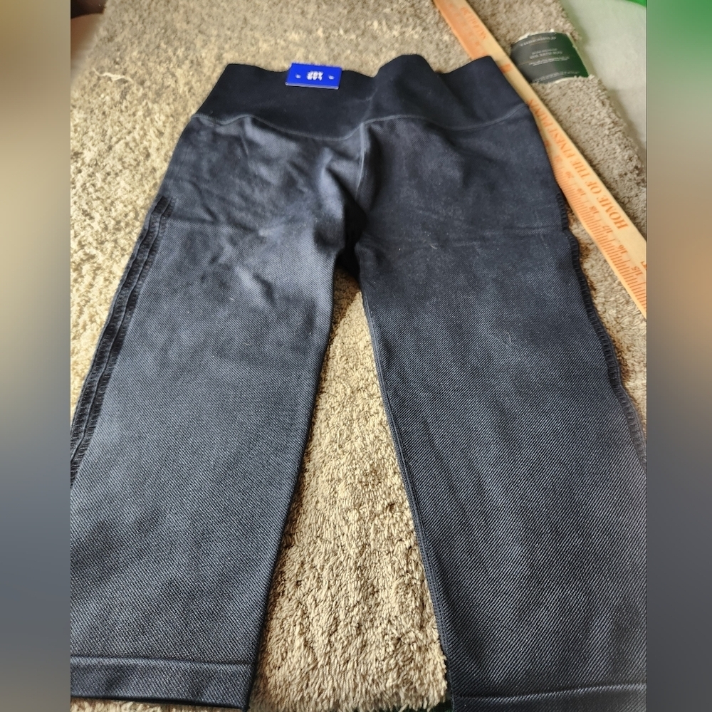 JoyLab Short Black High Rise Leggings Size L